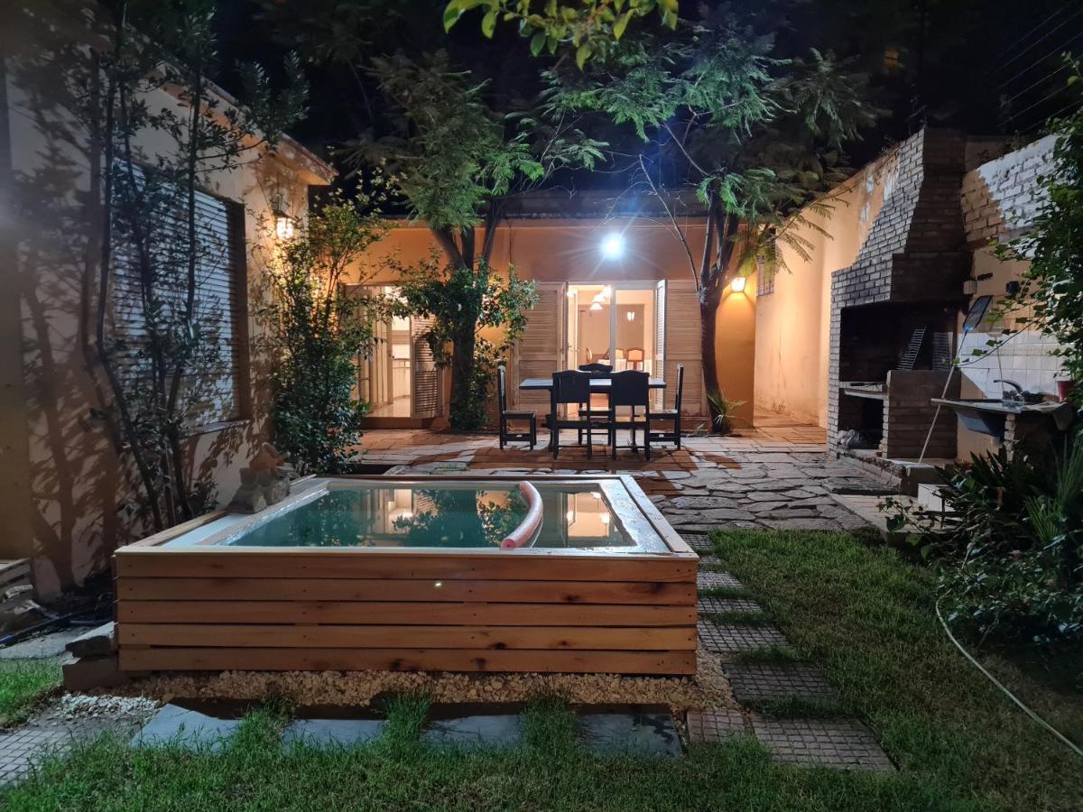 Villa Veinticinco Casa De Huespedes Mendoza Exterior foto